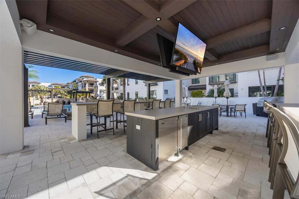 QUATTRO AT NAPLES SQUARE - Residential