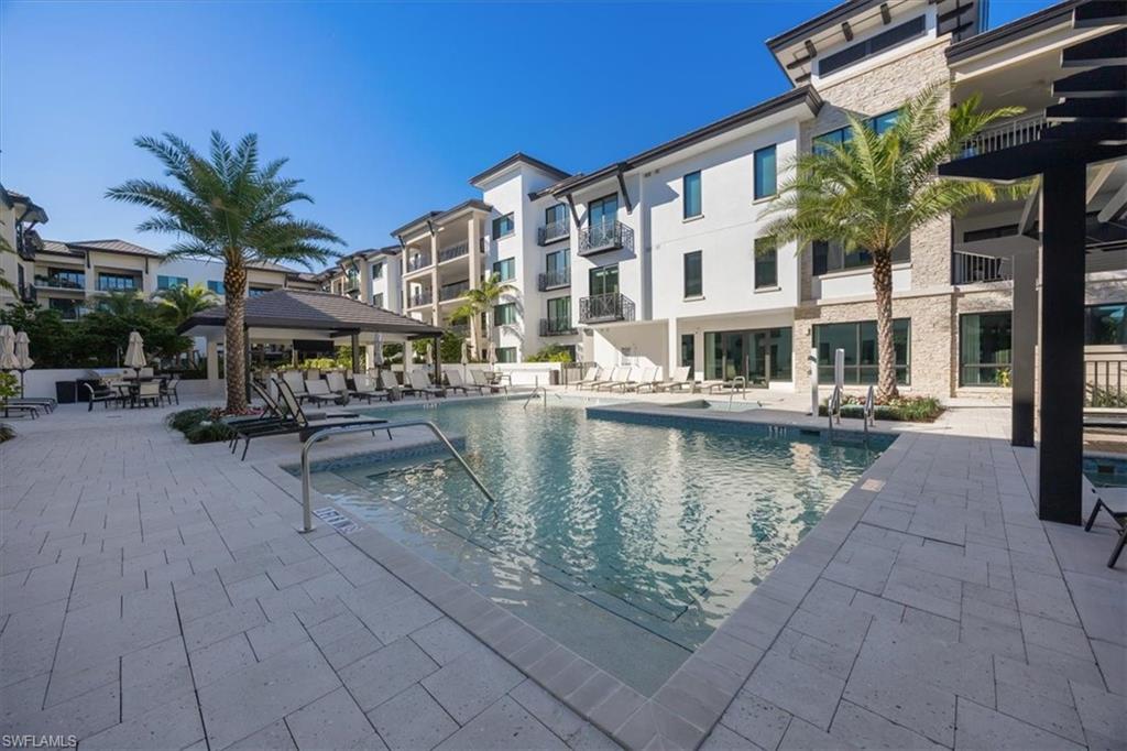 QUATTRO AT NAPLES SQUARE - Residential