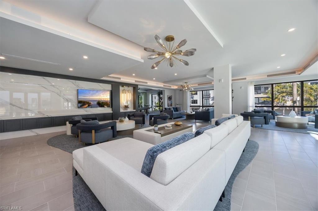 QUATTRO AT NAPLES SQUARE - Residential