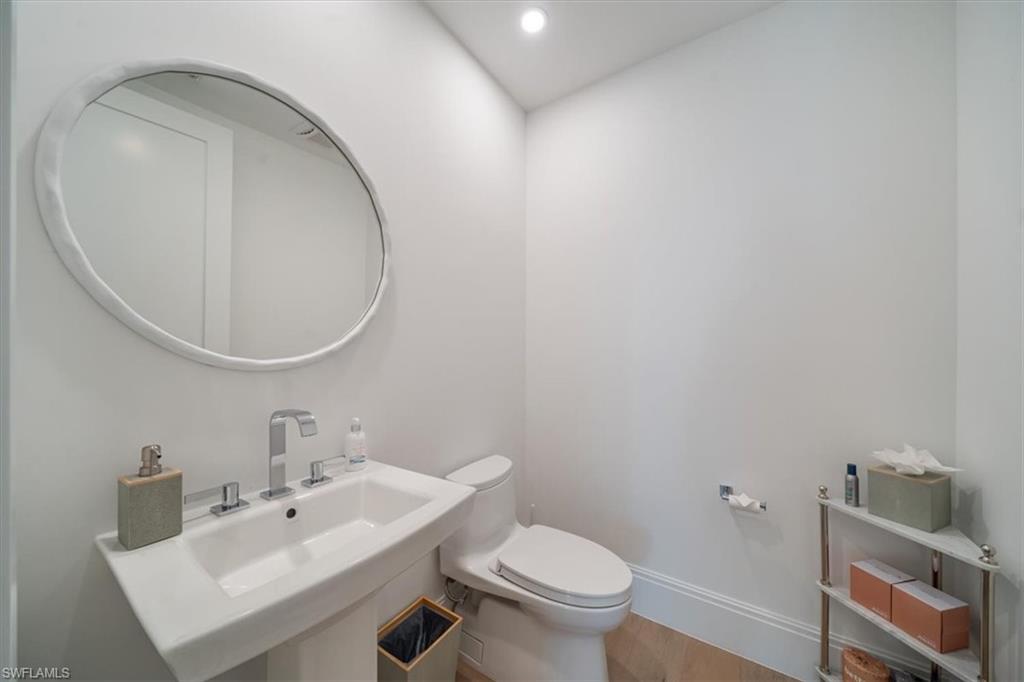 QUATTRO AT NAPLES SQUARE - Residential