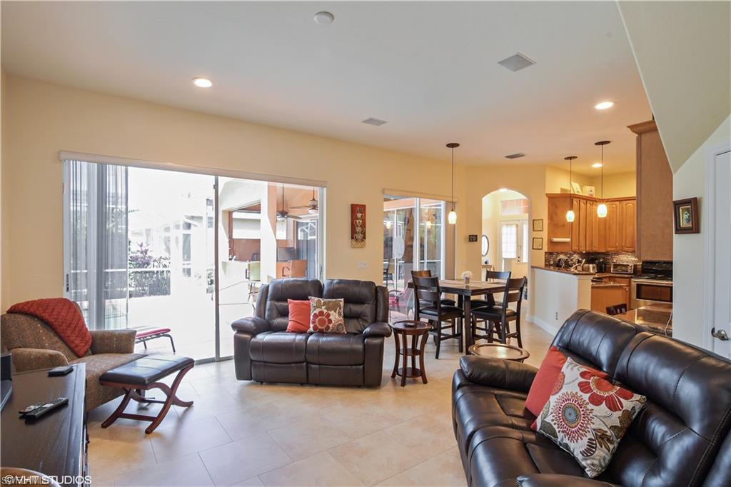 PEBBLEBROOKE LAKES - Residential