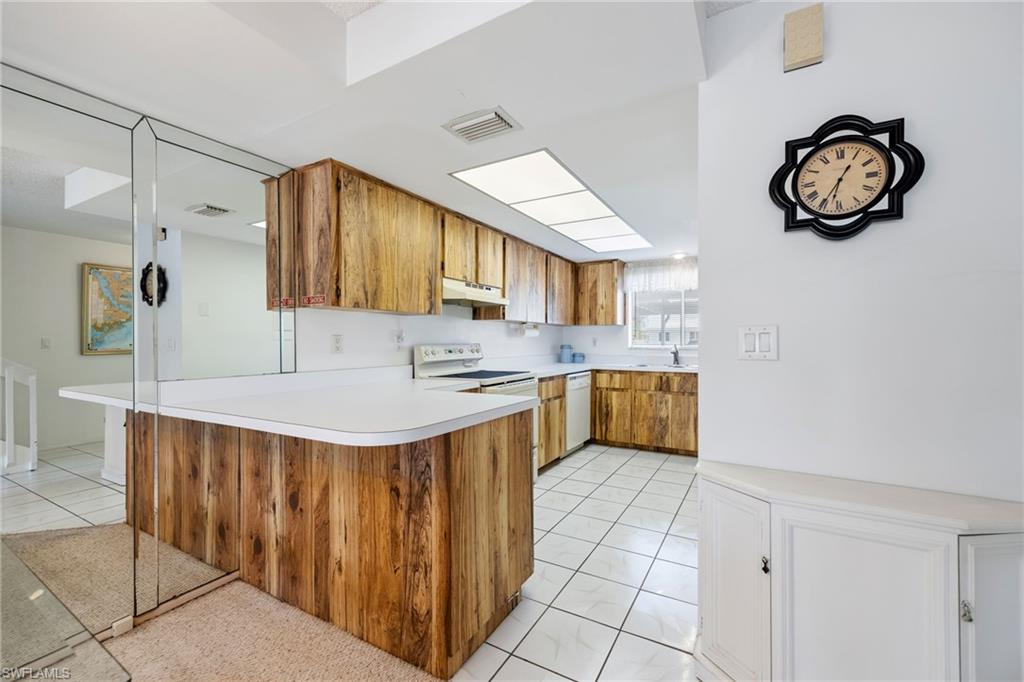 HARBOUR CASTLE CONDO - Residential