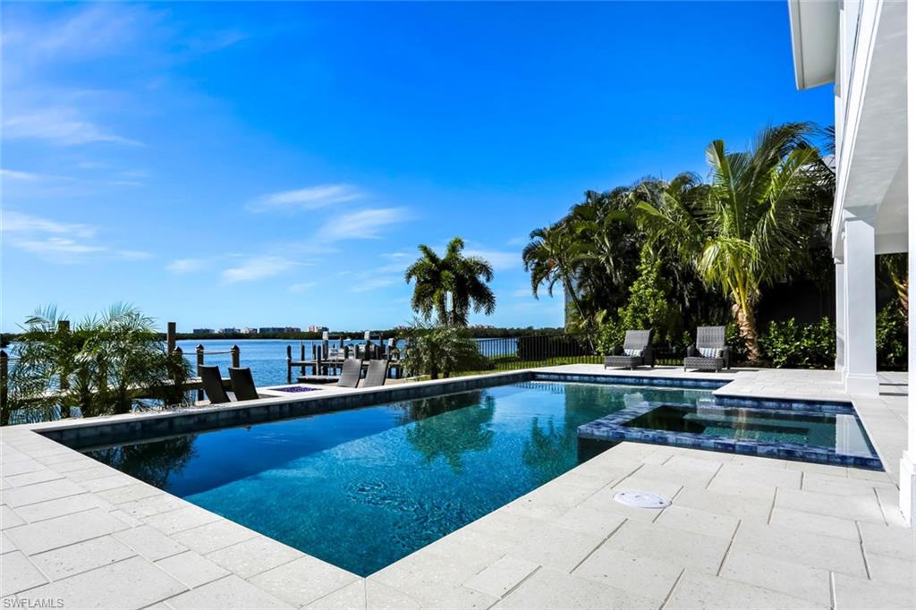 LITTLE HICKORY SHORES - Residential