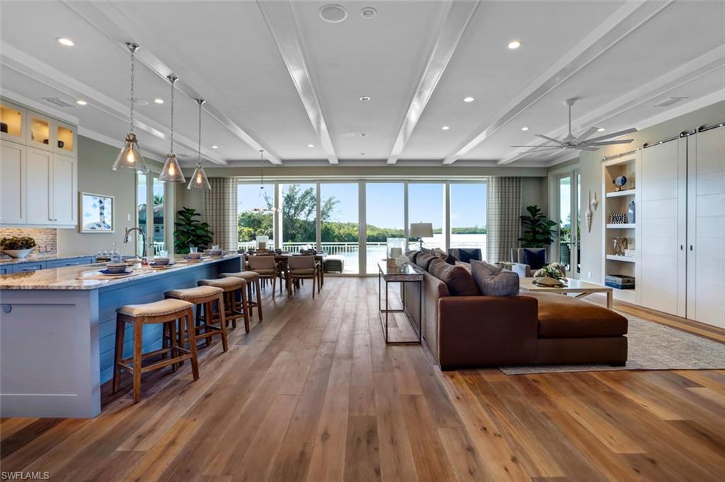 LITTLE HICKORY SHORES - Residential