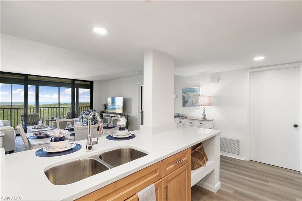 VANDERBILT SURF COLONY - Residential