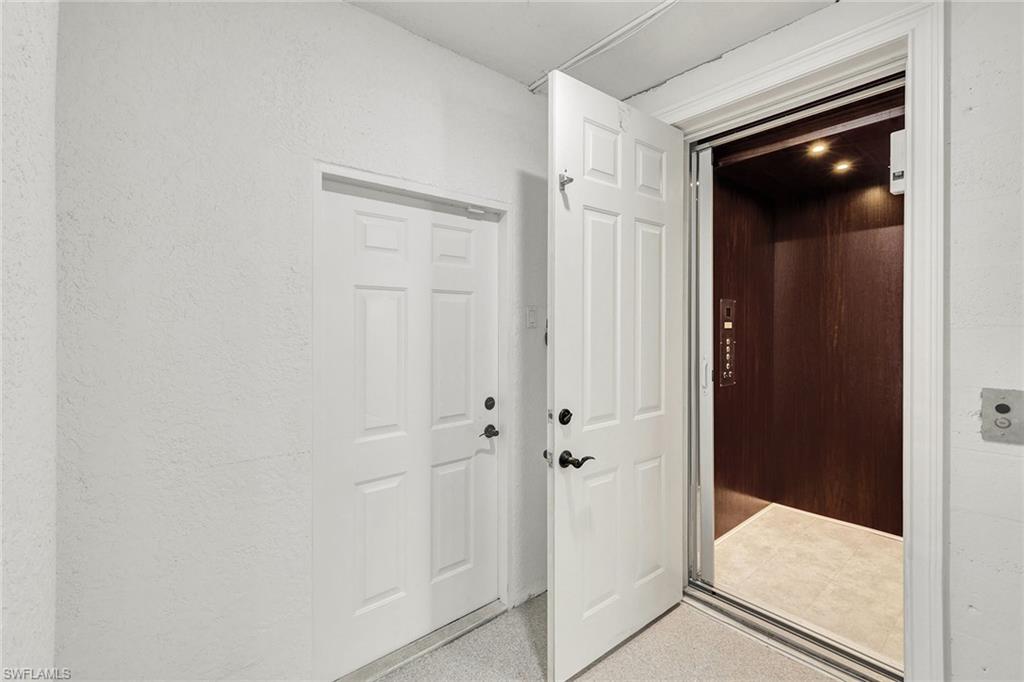 IMPERIAL SHORES - Residential