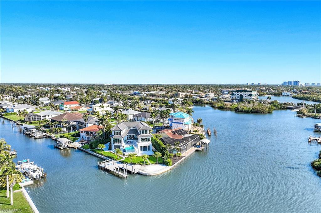 IMPERIAL SHORES - Residential