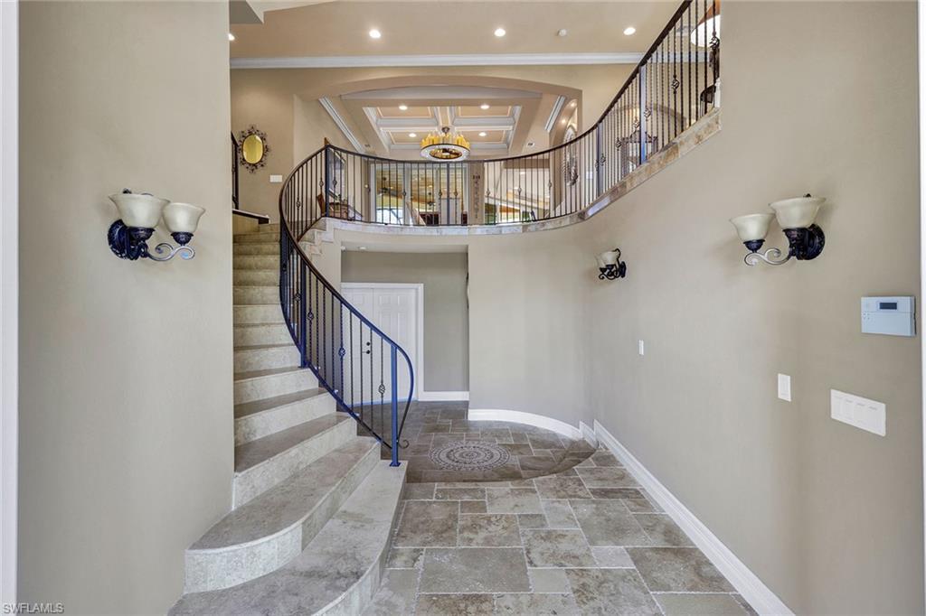 IMPERIAL SHORES - Residential