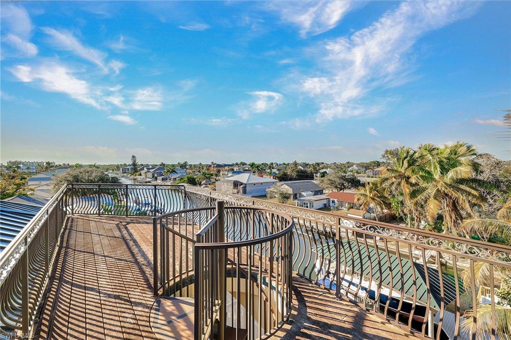 IMPERIAL SHORES - Residential