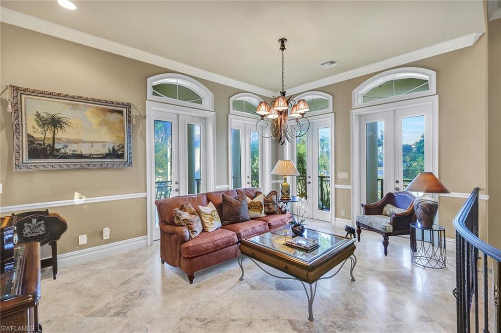 IMPERIAL SHORES - Residential