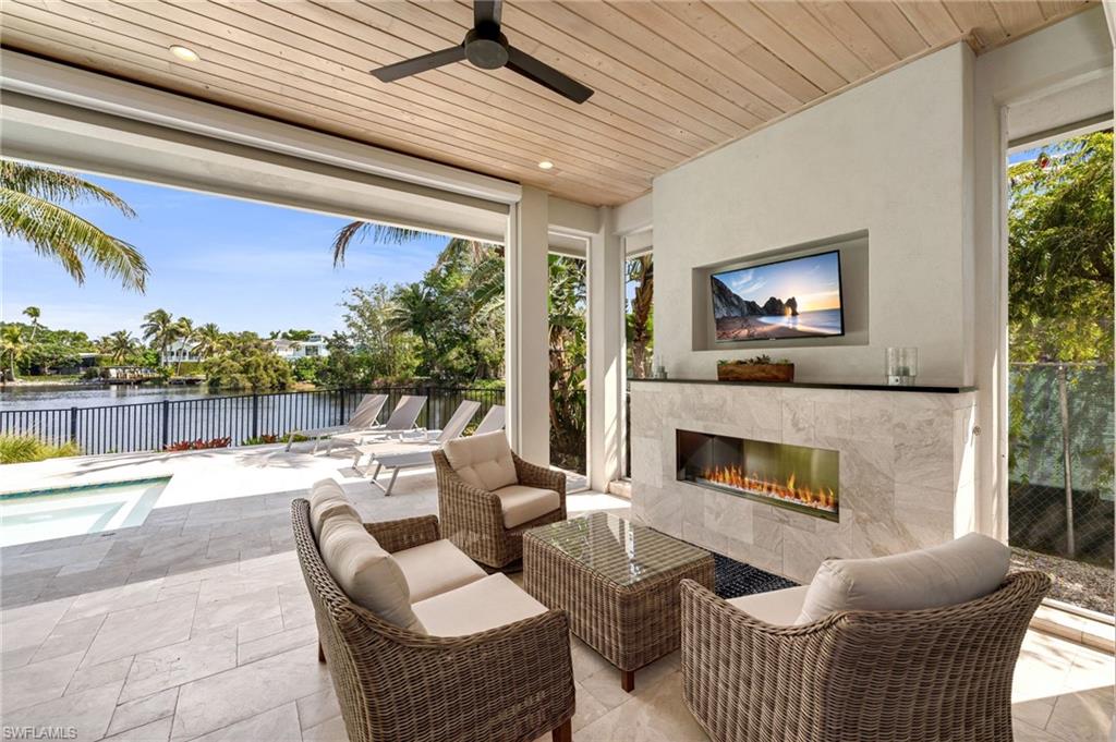 LAKE PARK - Residential