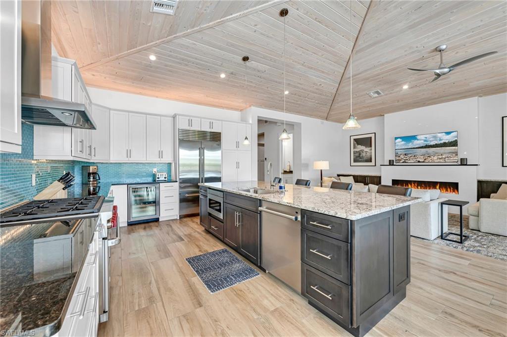 LAKE PARK - Residential