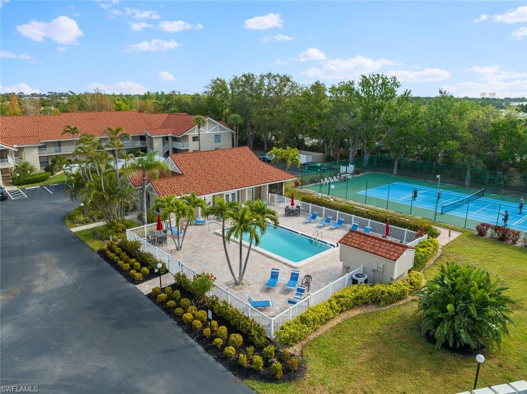 VILLAGES - Residential