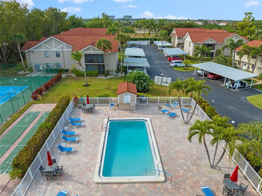 VILLAGES - Residential