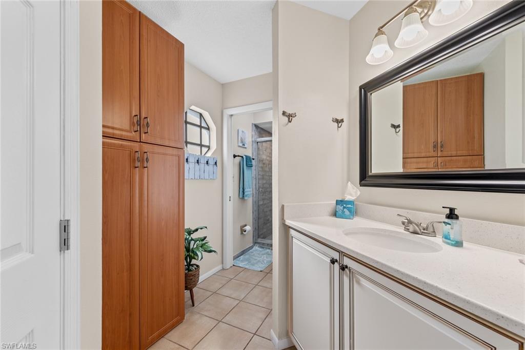 VILLAGES - Residential