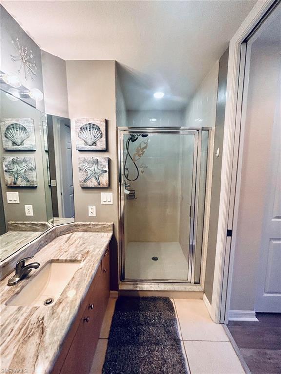 VAN LOON COMMONS - Residential Lease