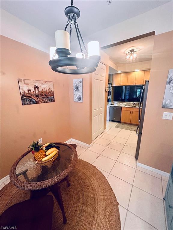 VAN LOON COMMONS - Residential Lease