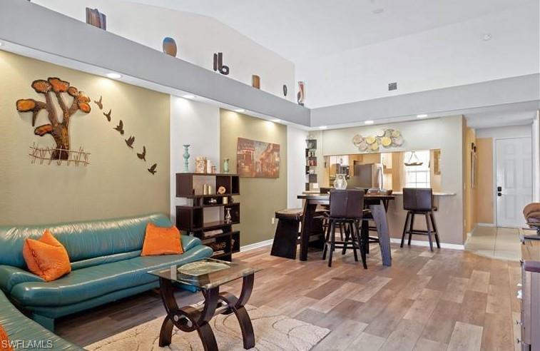 VAN LOON COMMONS - Residential Lease