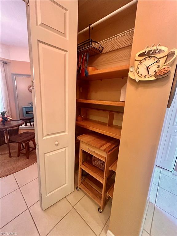 VAN LOON COMMONS - Residential Lease