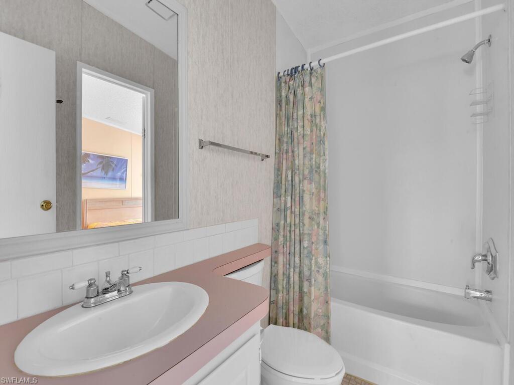 RIVERWOOD - Residential