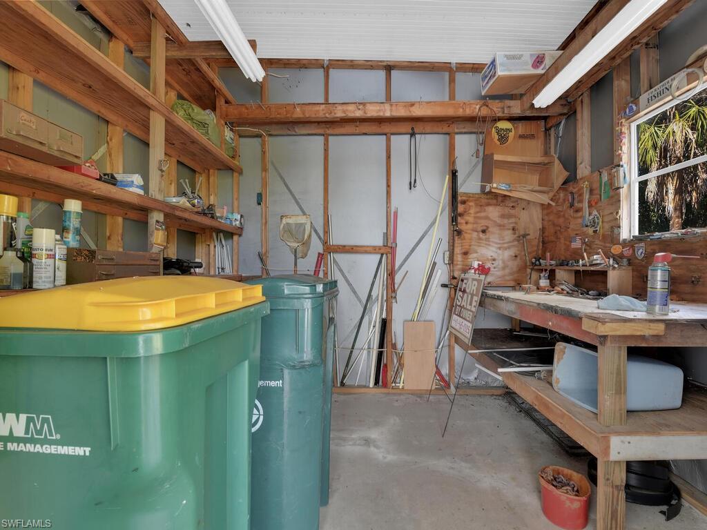 RIVERWOOD - Residential