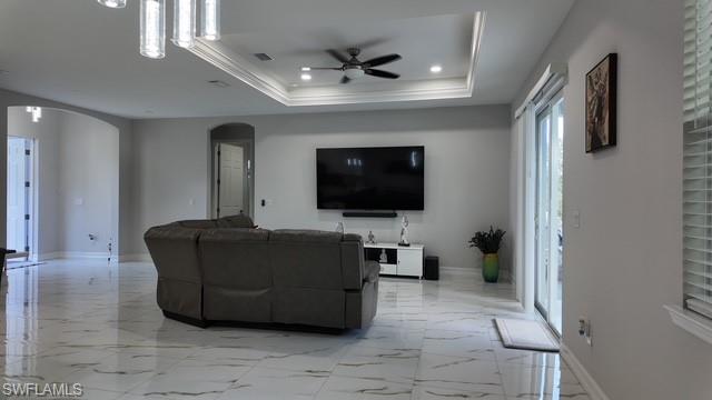 900 BUILDING - Residential