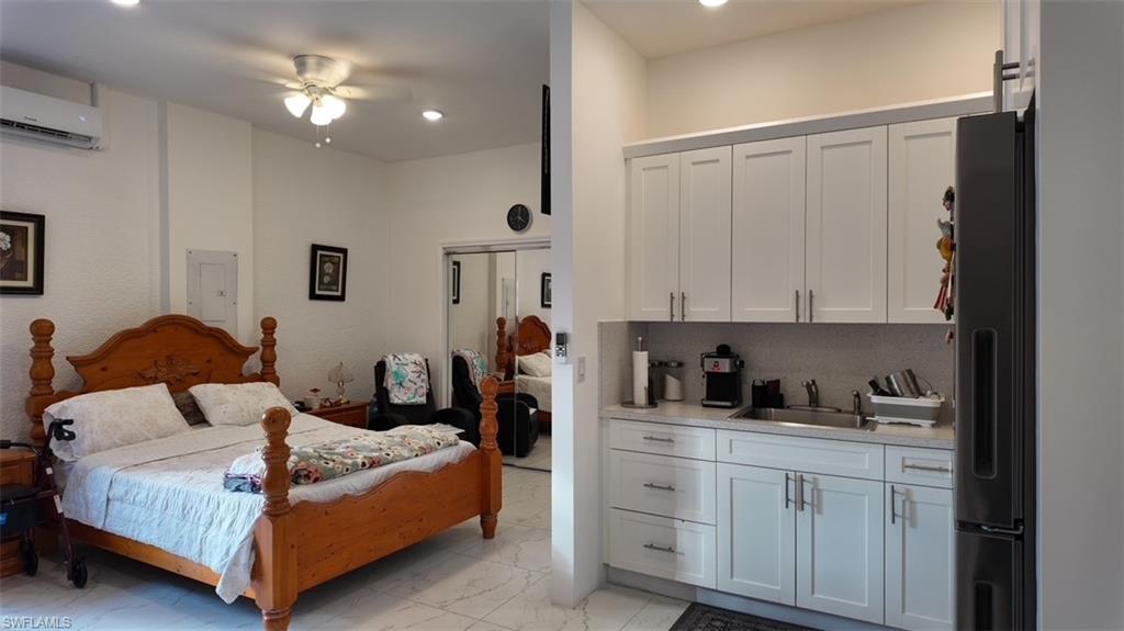 900 BUILDING - Residential