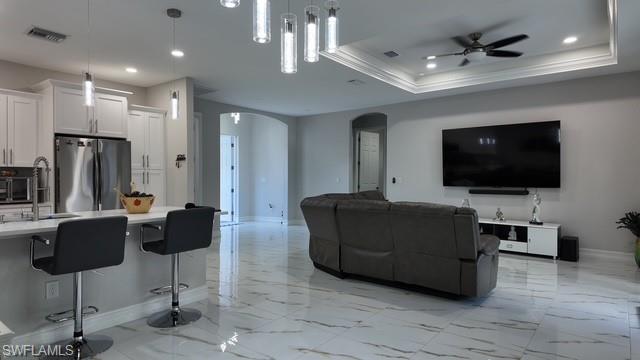 900 BUILDING - Residential