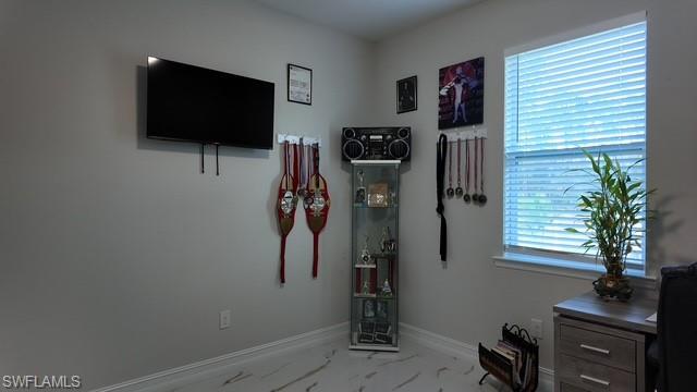 900 BUILDING - Residential