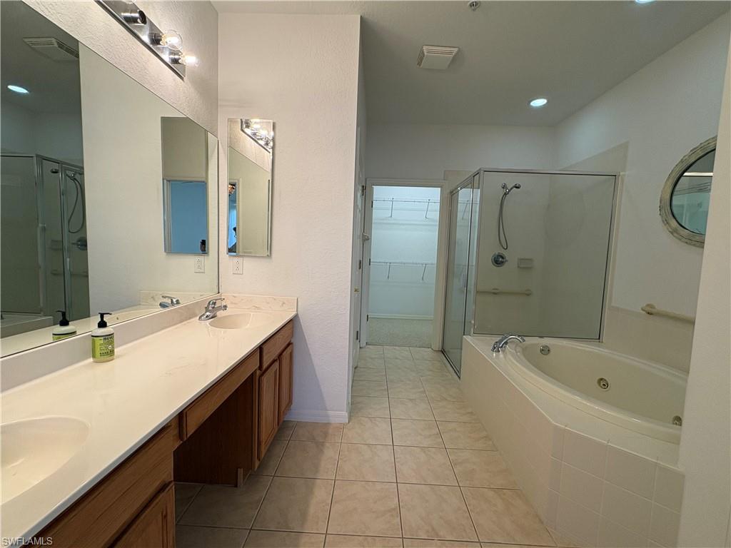 CALUSA PALMS III - Residential