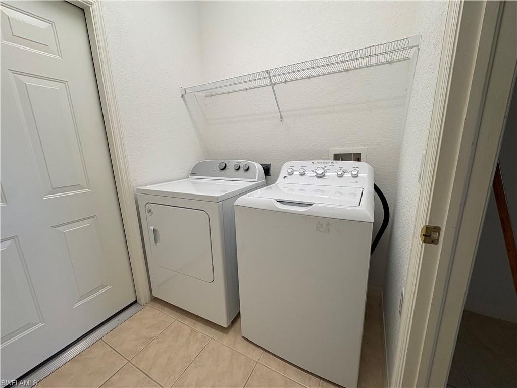 CALUSA PALMS III - Residential