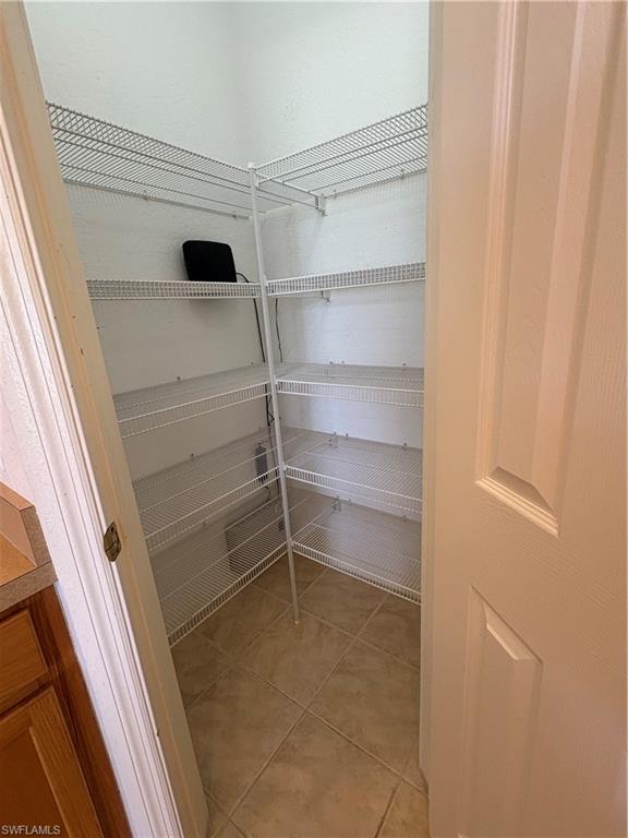 CALUSA PALMS III - Residential