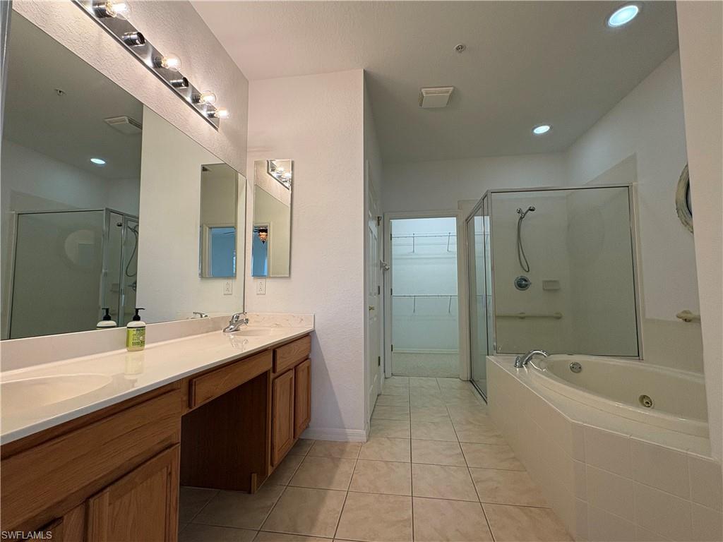 CALUSA PALMS III - Residential