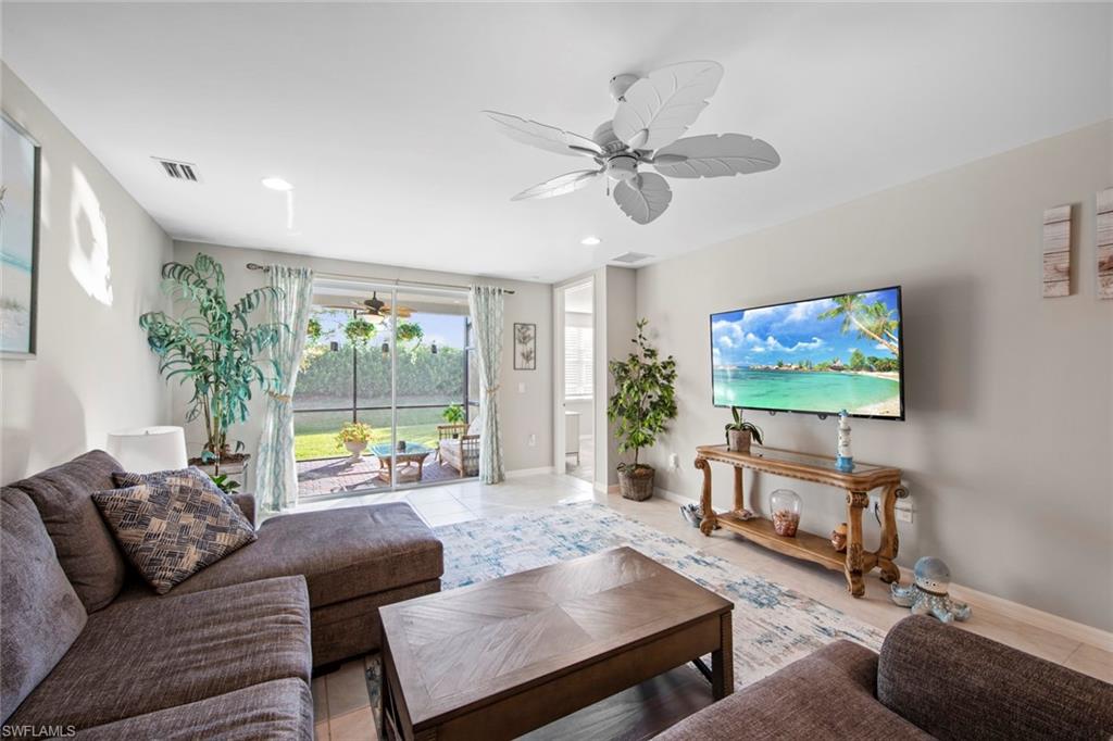 CORAL HARBOR - Residential