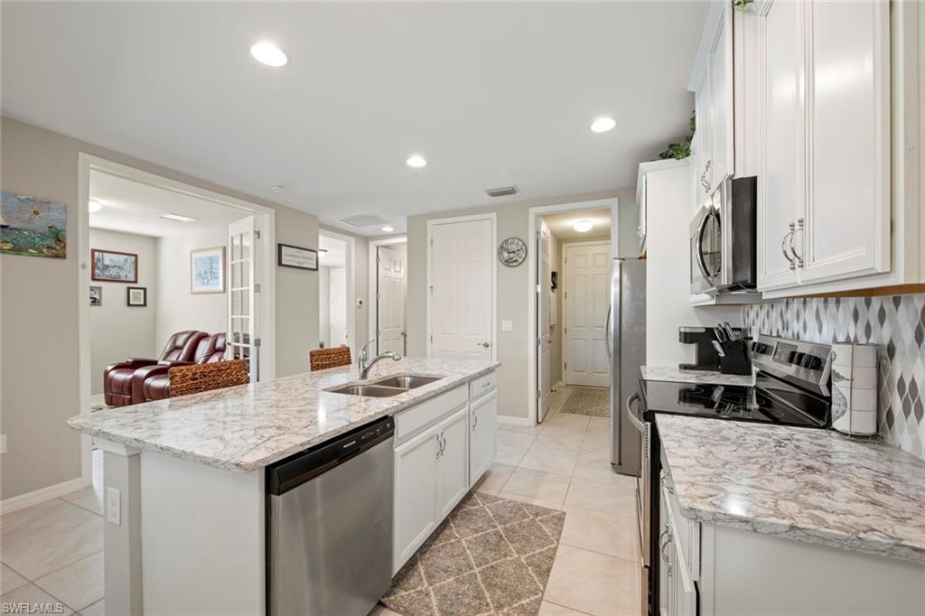 CORAL HARBOR - Residential