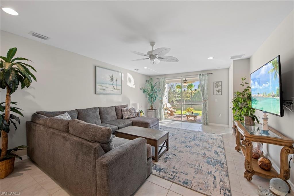 CORAL HARBOR - Residential