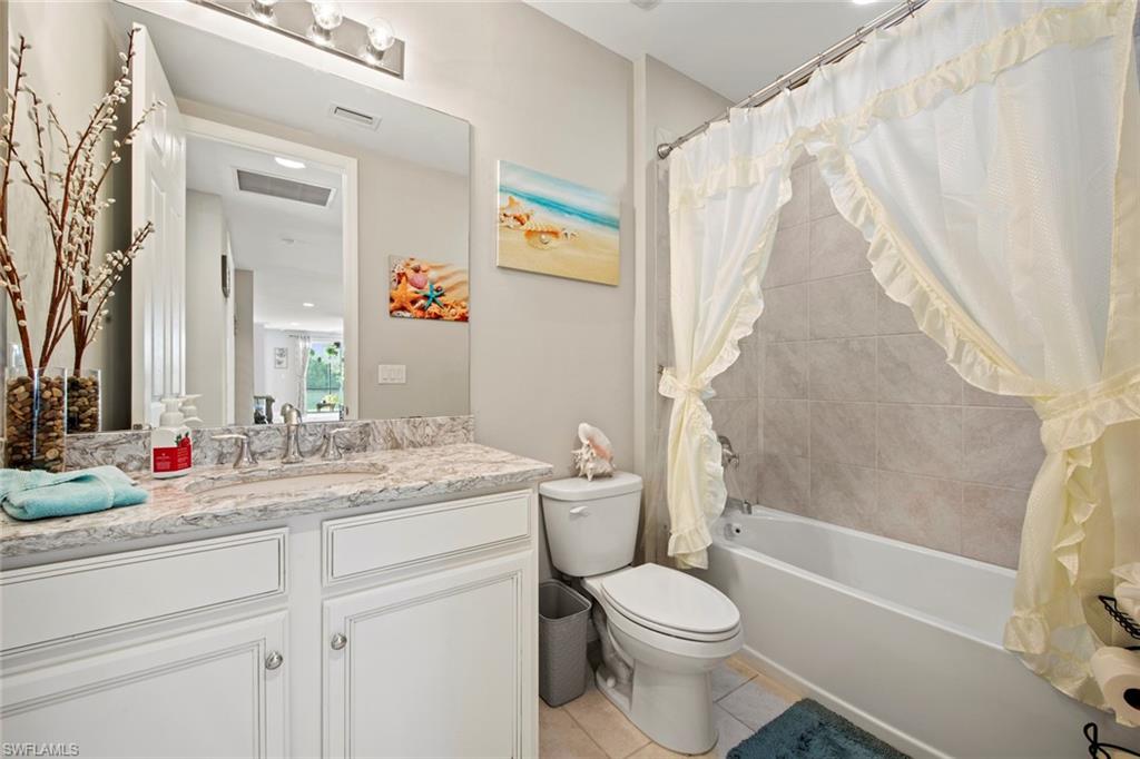 CORAL HARBOR - Residential