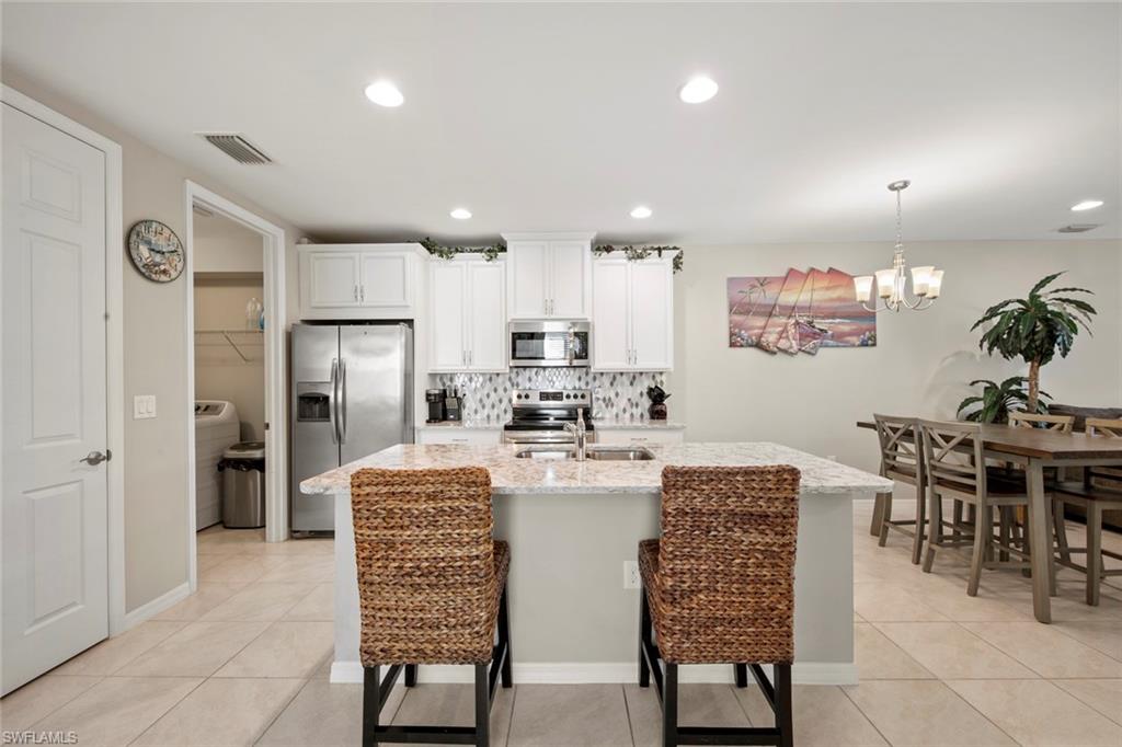 CORAL HARBOR - Residential