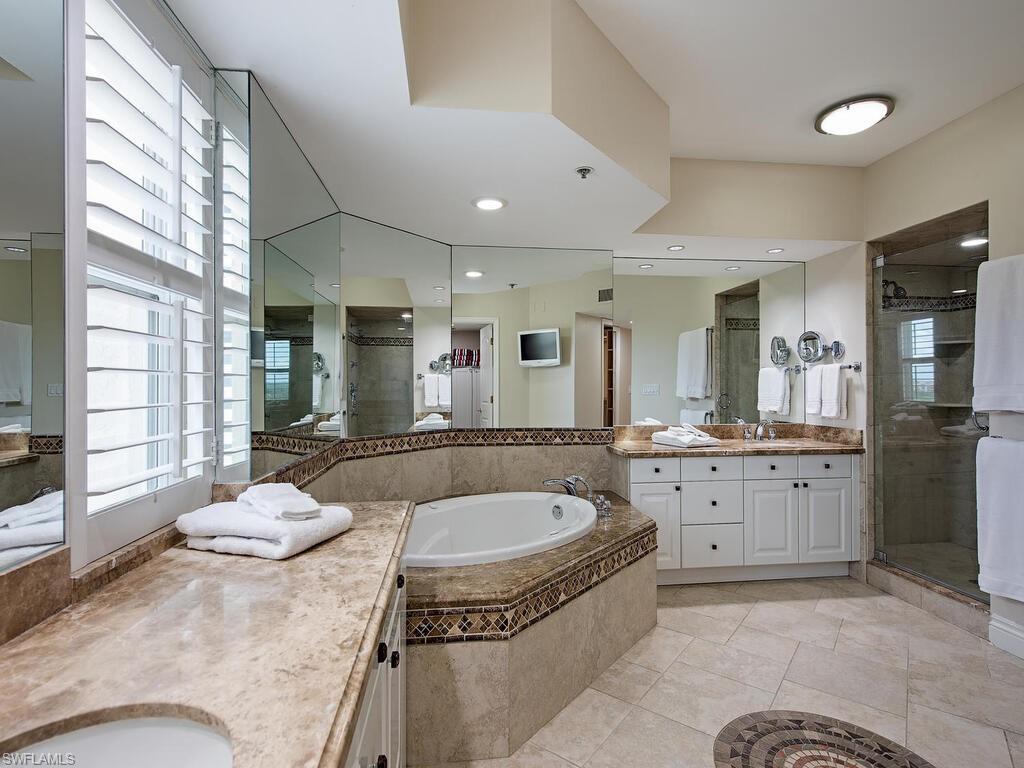 CONTESSA AT BAY COLONY - Residential