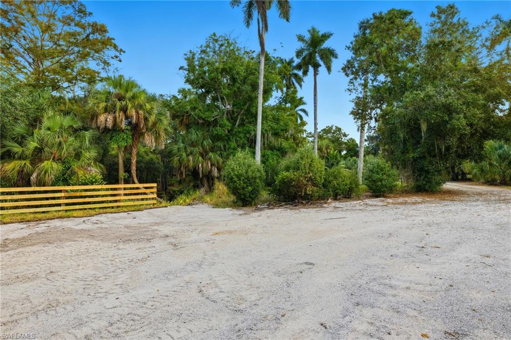 OAKLAND PARK TRAILER SITES - Land