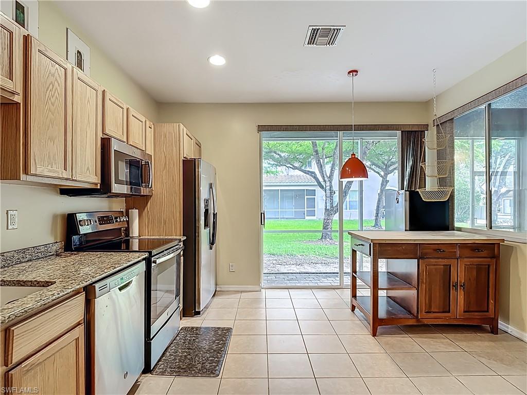 COLONNADE AT FORUM - Residential