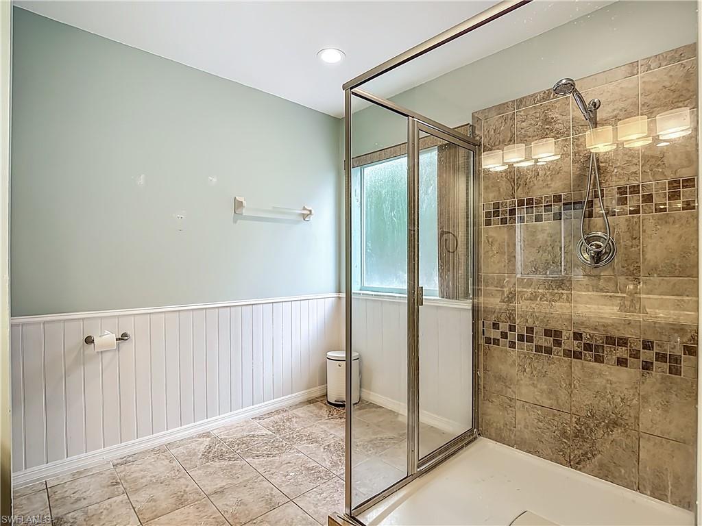 COLONNADE AT FORUM - Residential