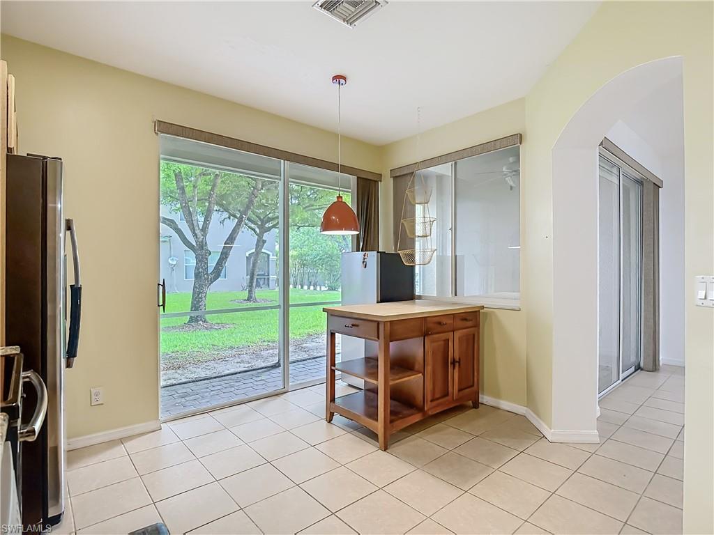 COLONNADE AT FORUM - Residential