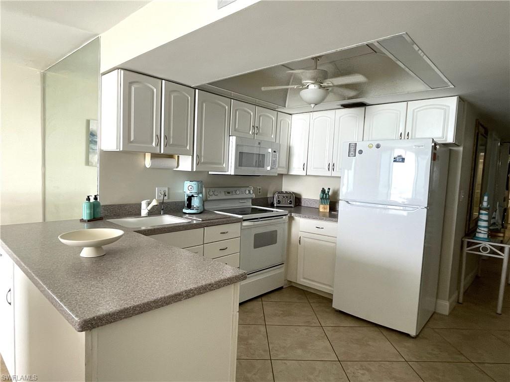 SEA WINDS OF MARCO - Residential