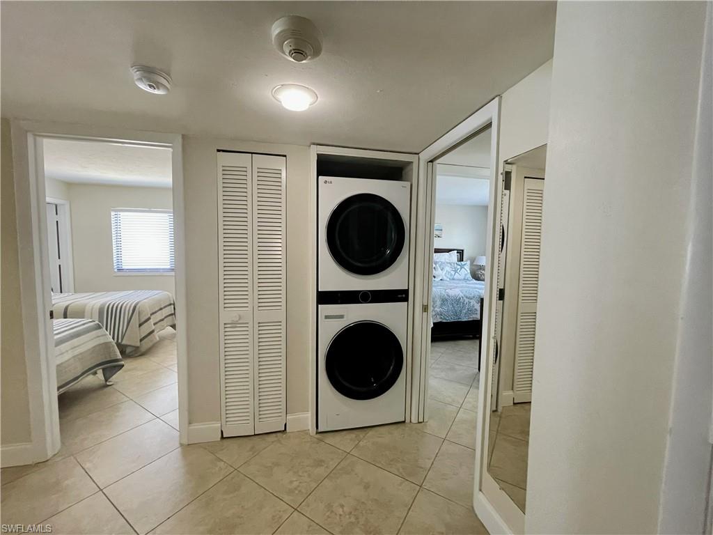 SEA WINDS OF MARCO - Residential