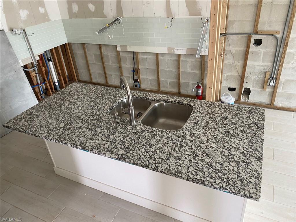 SUNSET SOUTH CONDO - Residential