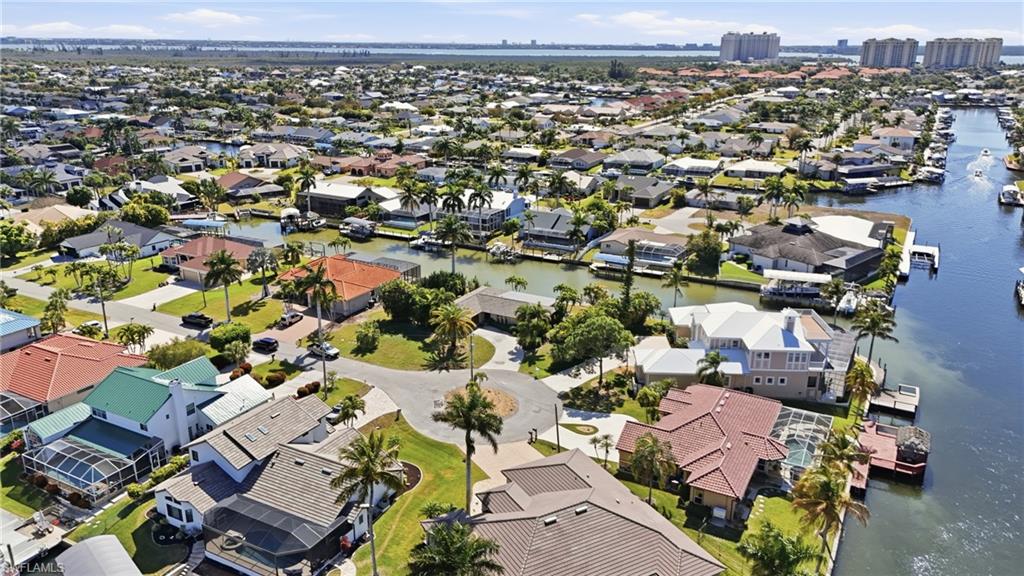 CAPE CORAL - Land