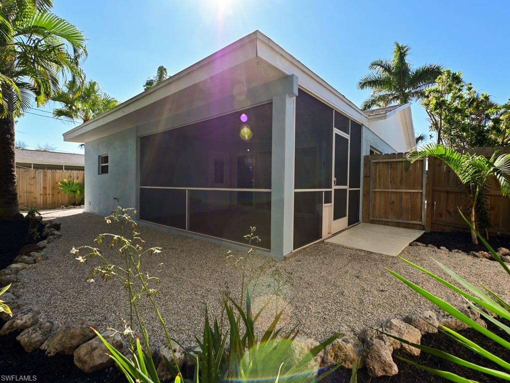 SANIBEL HIGHLANDS - Residential