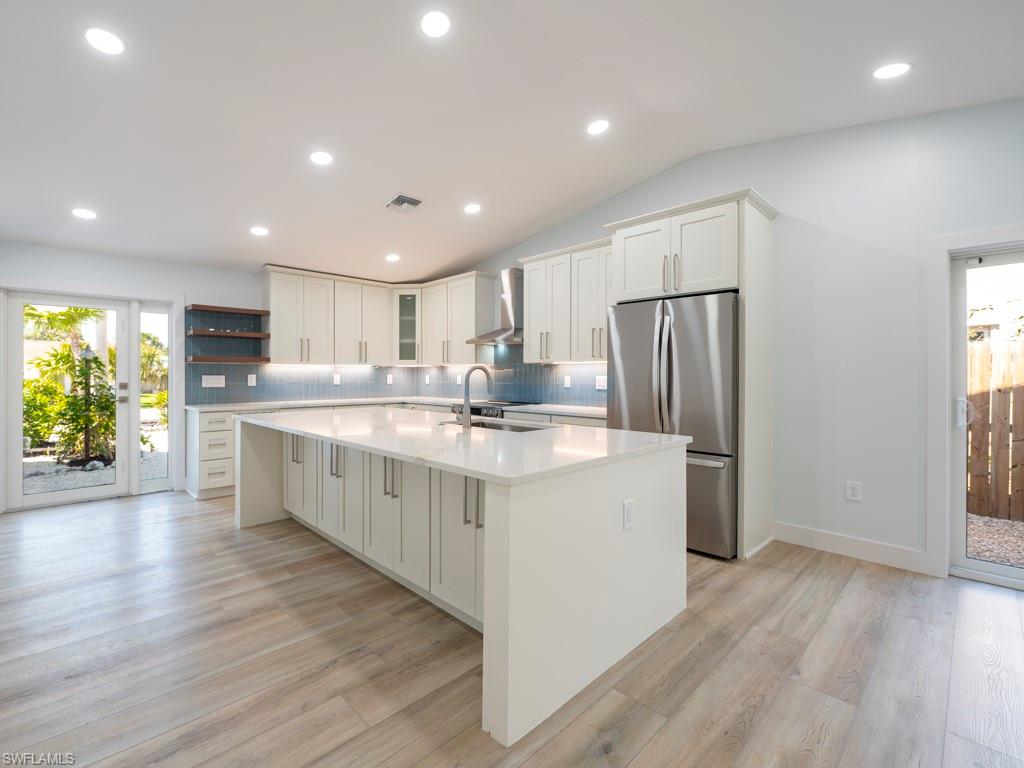 SANIBEL HIGHLANDS - Residential