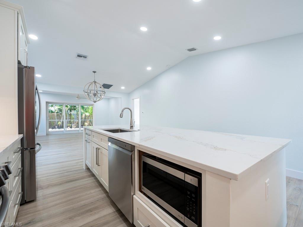 SANIBEL HIGHLANDS - Residential